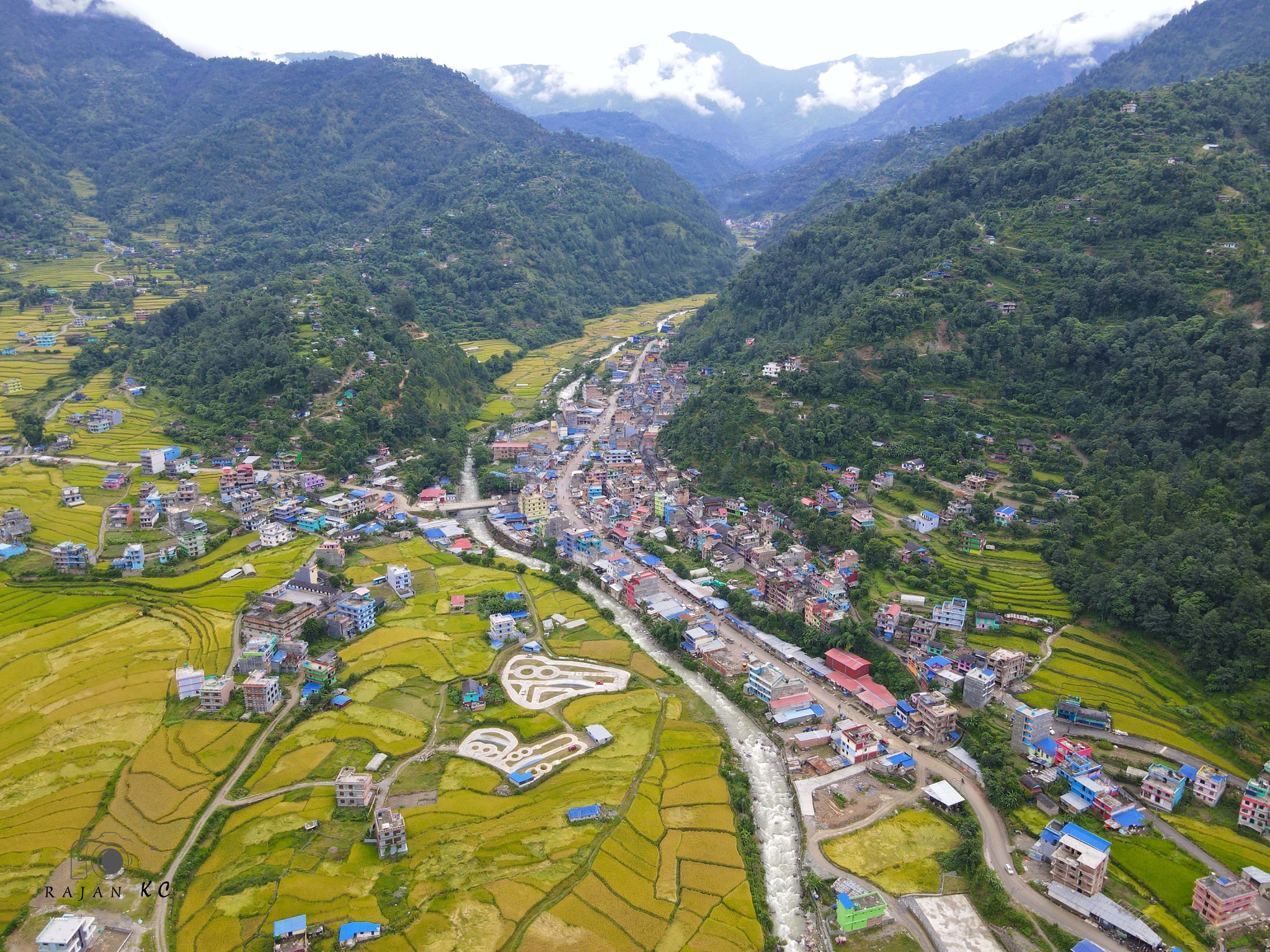 हरियाली डाँडाकाँडाबीचको सुन्दर सम्भावना