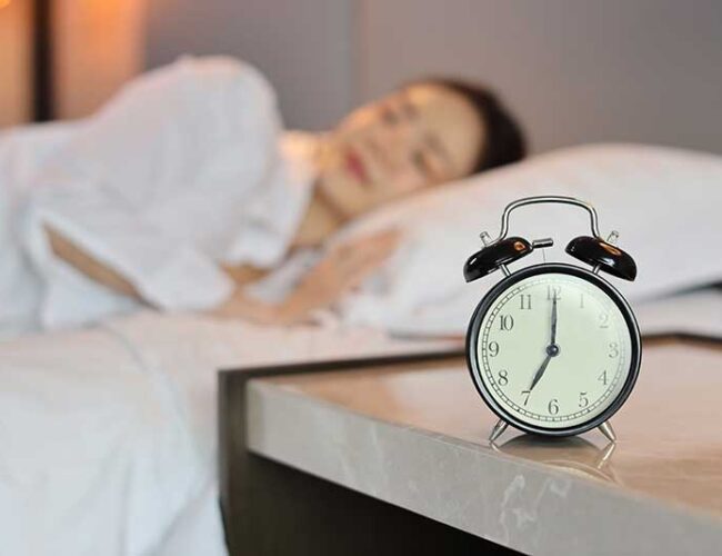 धेरै निद्रा लाग्ने समस्या : सामान्य कमजोरी कि स्वास्थ्यसँग जोडिएको चेतावनी ?