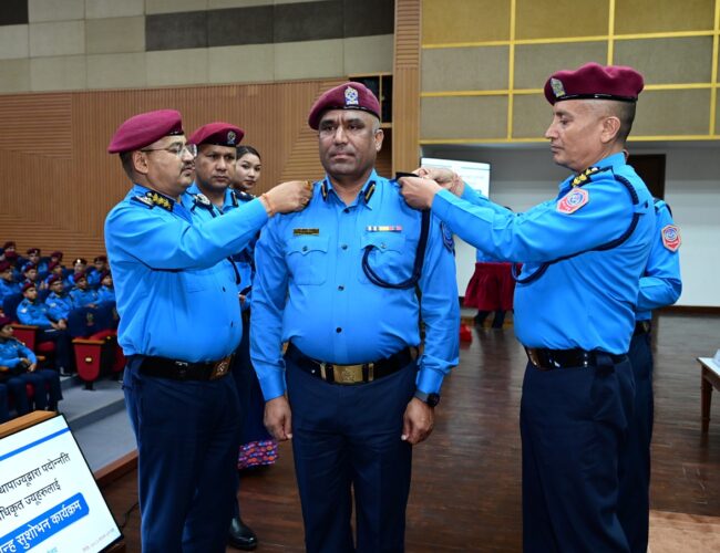 ३५ जना प्रहरी अधिकृतहरू दर्ज्यानी चिन्हद्वारा सुशोभित